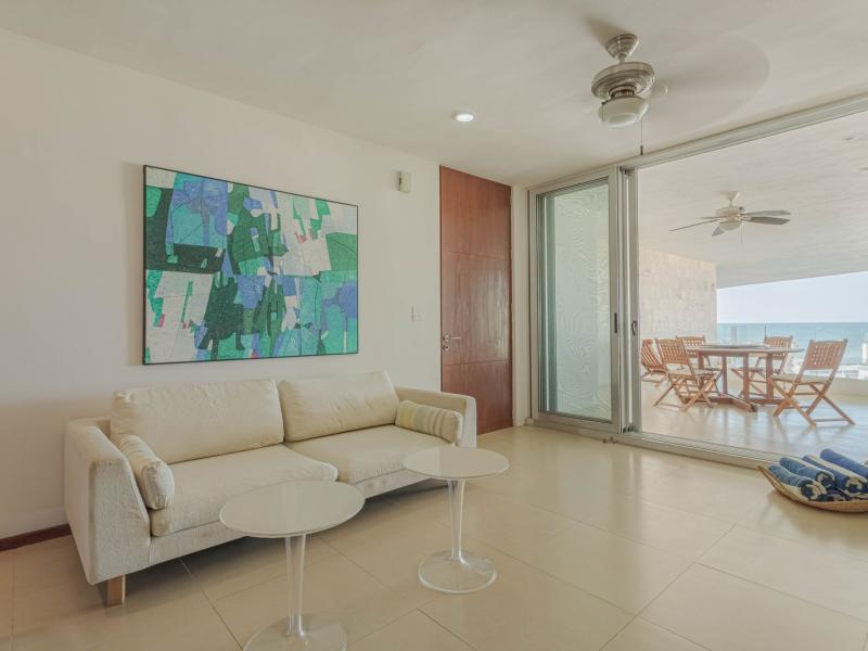 Penthouse Coral Blu